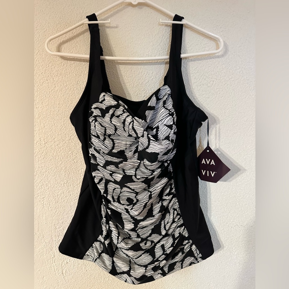 Ava&Viv New Tankini Black/White Floral ruched Adjustable Straps Shelf Bra Sz 16W